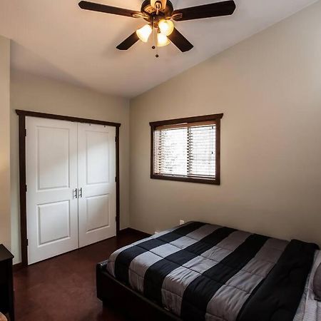 The Best 2 Bedrooms Suite In Revelstoke! Eksteriør billede