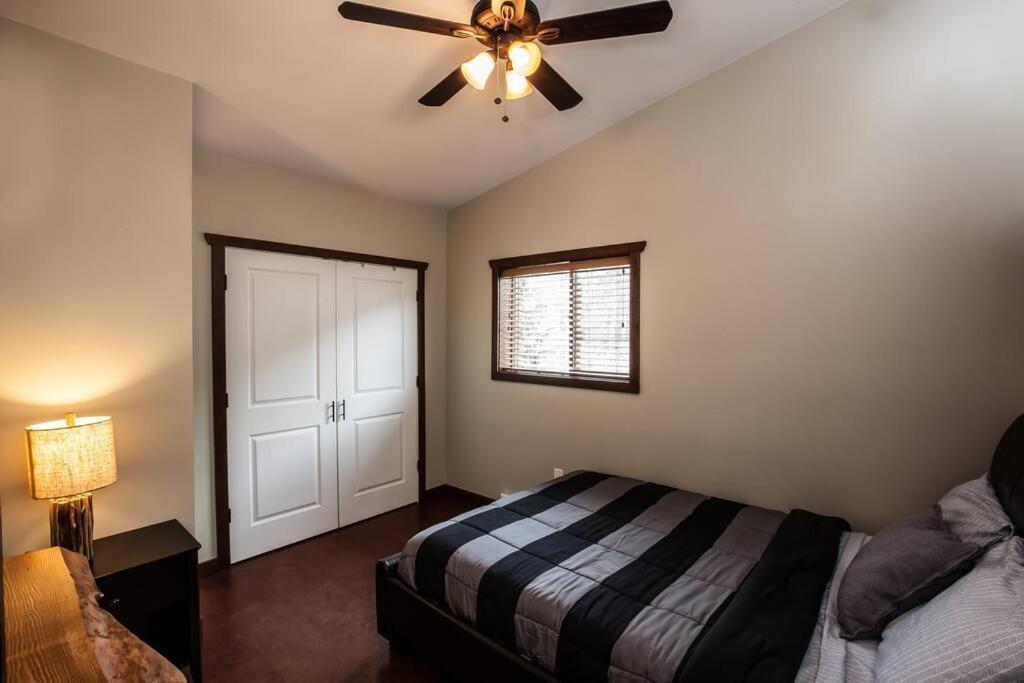 The Best 2 Bedrooms Suite In Revelstoke! Eksteriør billede
