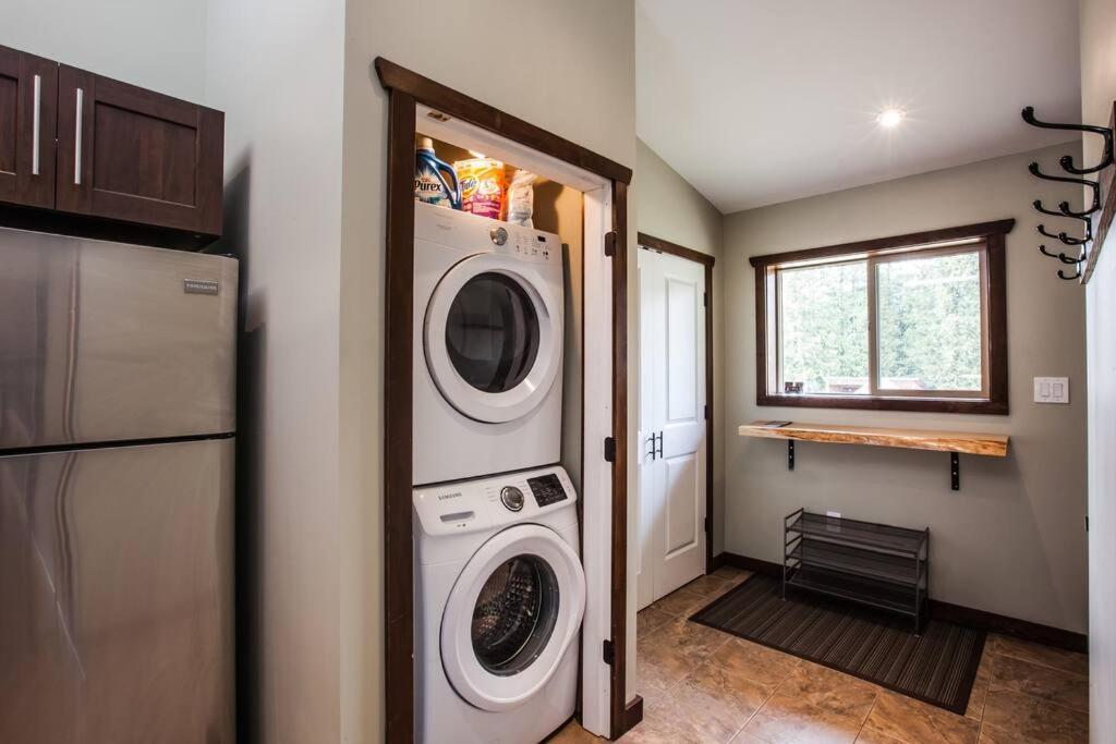 The Best 2 Bedrooms Suite In Revelstoke! Eksteriør billede