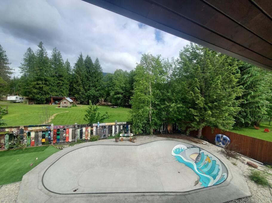The Best 2 Bedrooms Suite In Revelstoke! Eksteriør billede