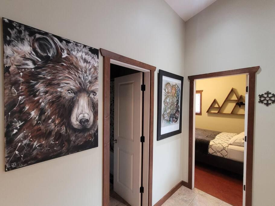 The Best 2 Bedrooms Suite In Revelstoke! Eksteriør billede
