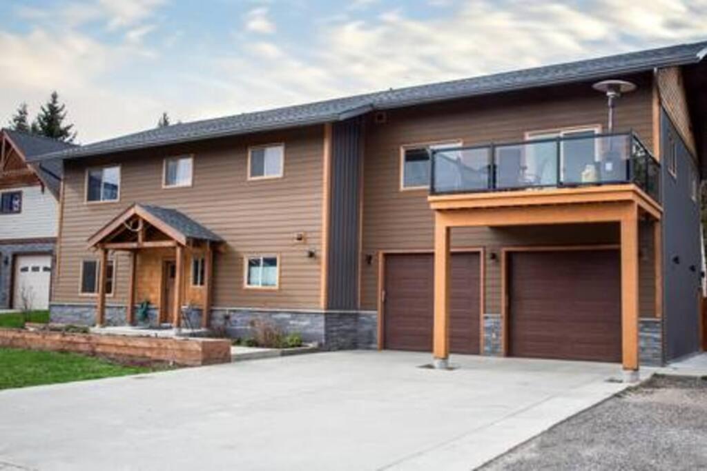 The Best 2 Bedrooms Suite In Revelstoke! Eksteriør billede