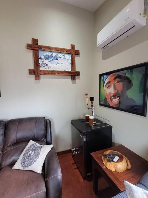 The Best 2 Bedrooms Suite In Revelstoke! Eksteriør billede